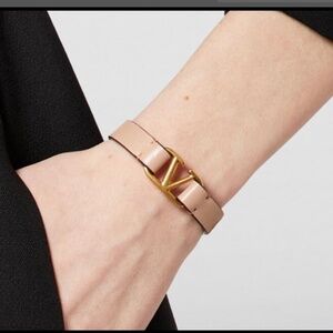 Valentino Garavani V-Logo Pink Leather Bracelet